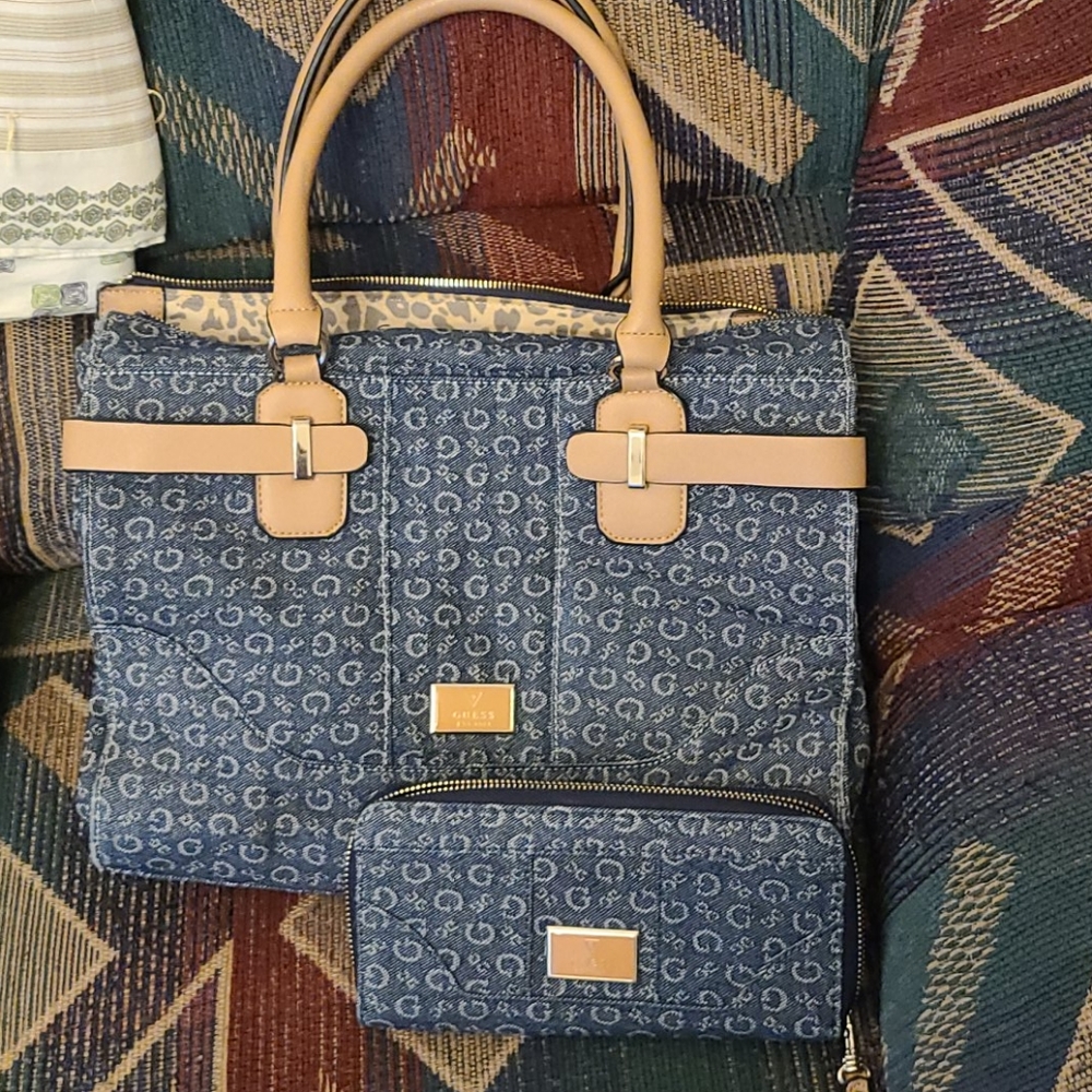 Guess satchel and wallet